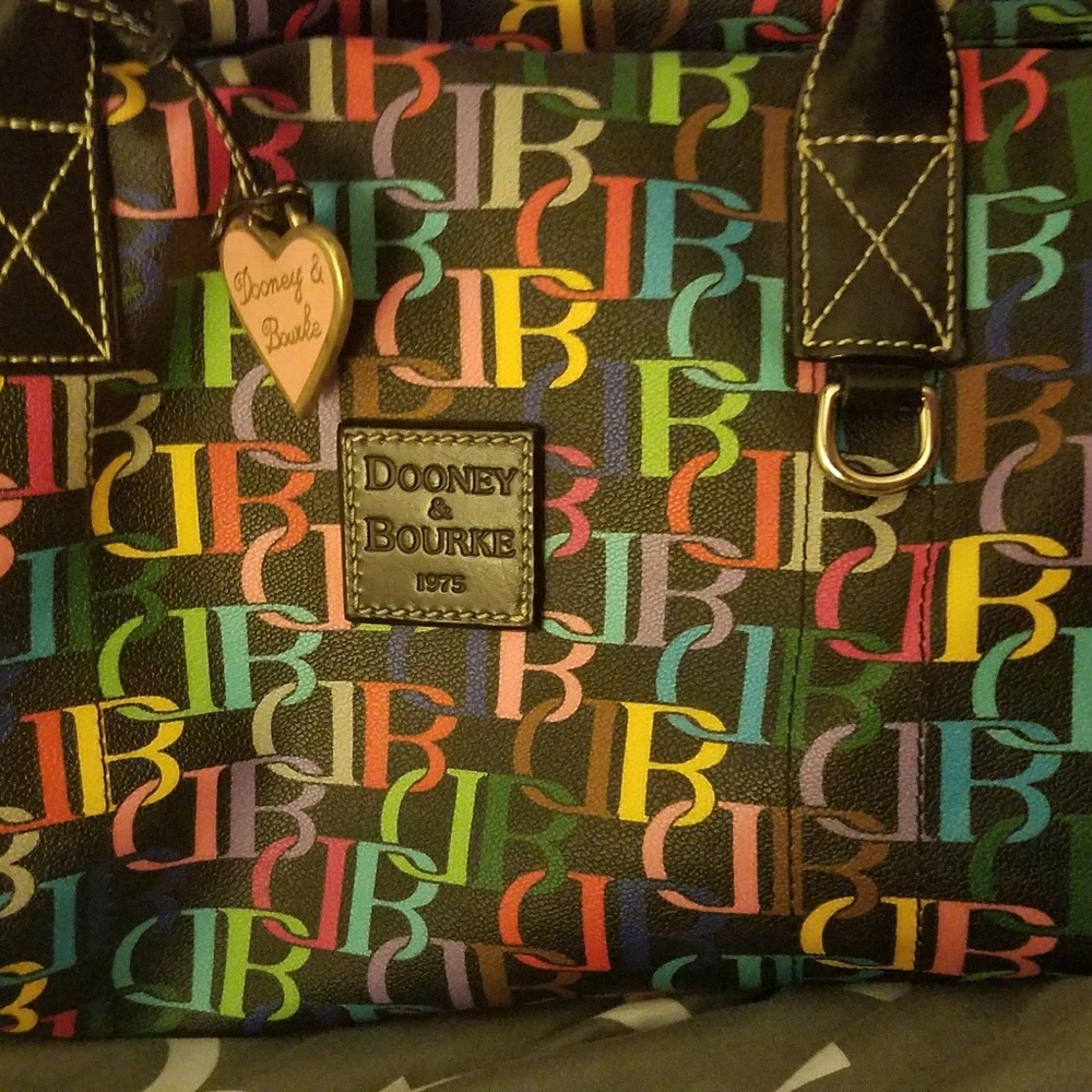Dooney&Bourke colorful lettering bag👜